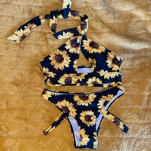 NEVER WORN Sunflower  Bikini Set